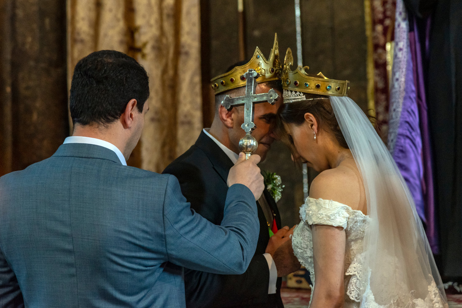 Who pays for an armenian wedding?